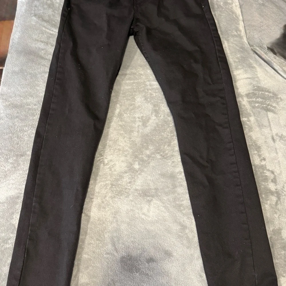 ~Levi's Men's Black Skinny Taper Jeans